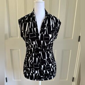 Vince Camuto Black and white short sleeve top